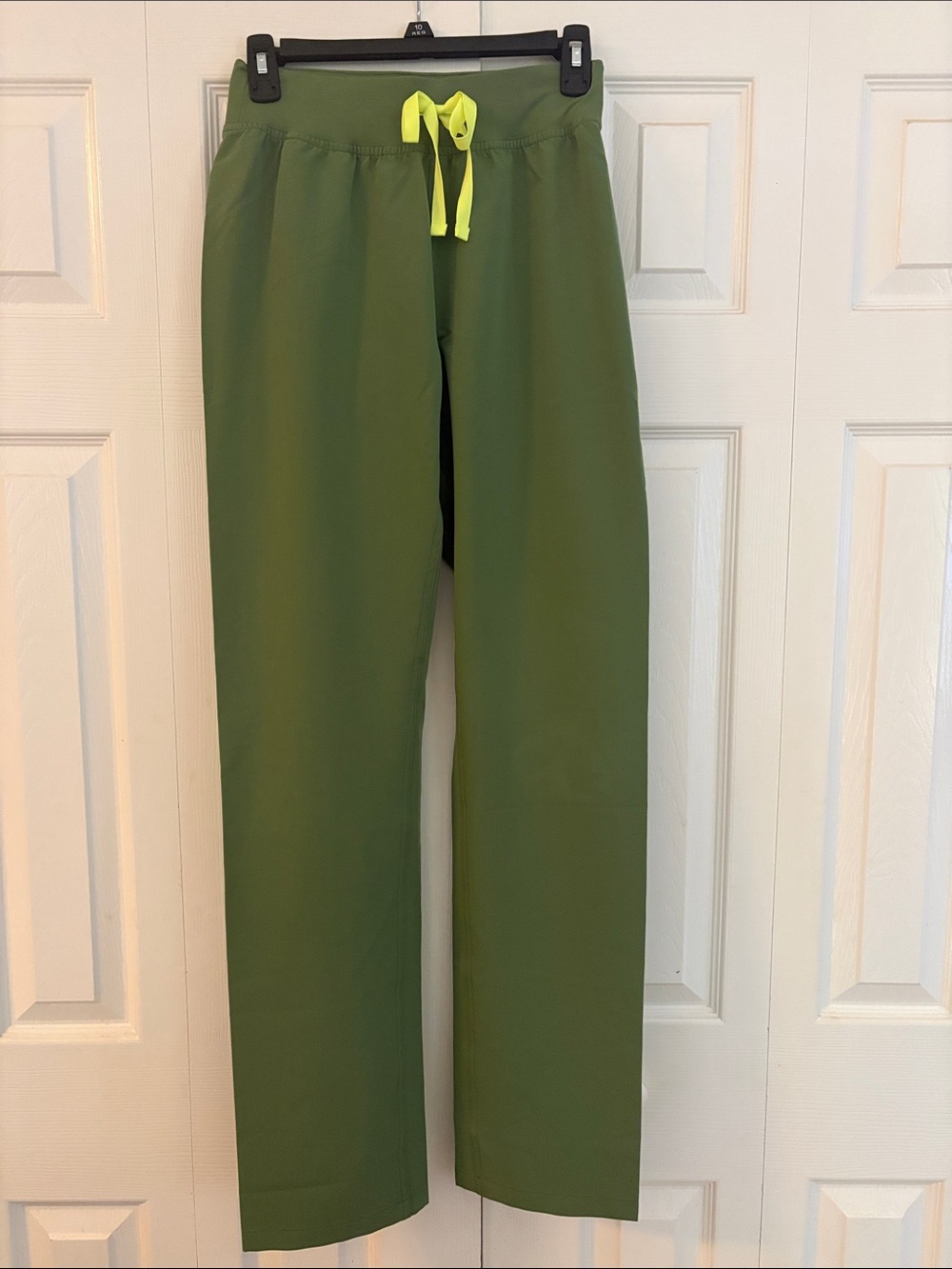 Women’s Olive Green scrub Pants with Neon Drawstring Size XXST